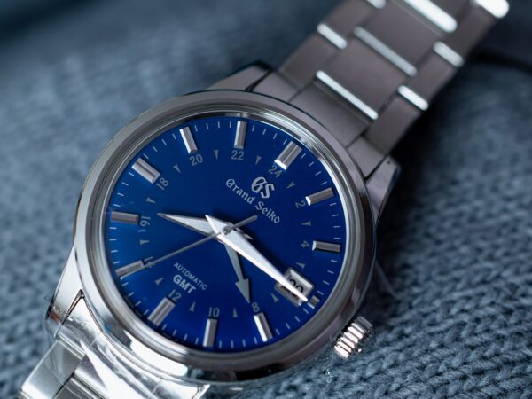 Grand Seiko GMT SBGM239 - Limited Edition for Hodinkee