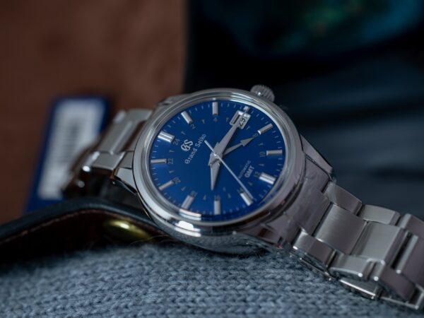 Grand Seiko GMT SBGM239 - Limited Edition for Hodinkee