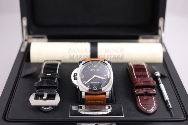 Panerai Luminor Marina Special Editions Marina Militare "Destro" PAM217