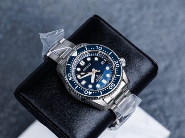 Seiko Marinemaster SLA023 - Blue