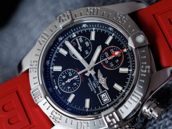 Breitling Avenger II 43