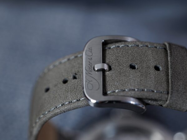 H.Moser & Cie. Centre Seconds Funky Blue Heritage