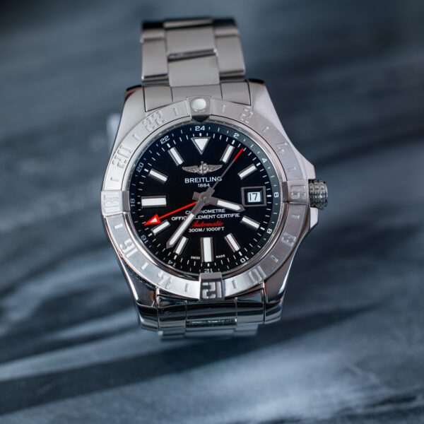 Breitling Avenger II 43 GMT