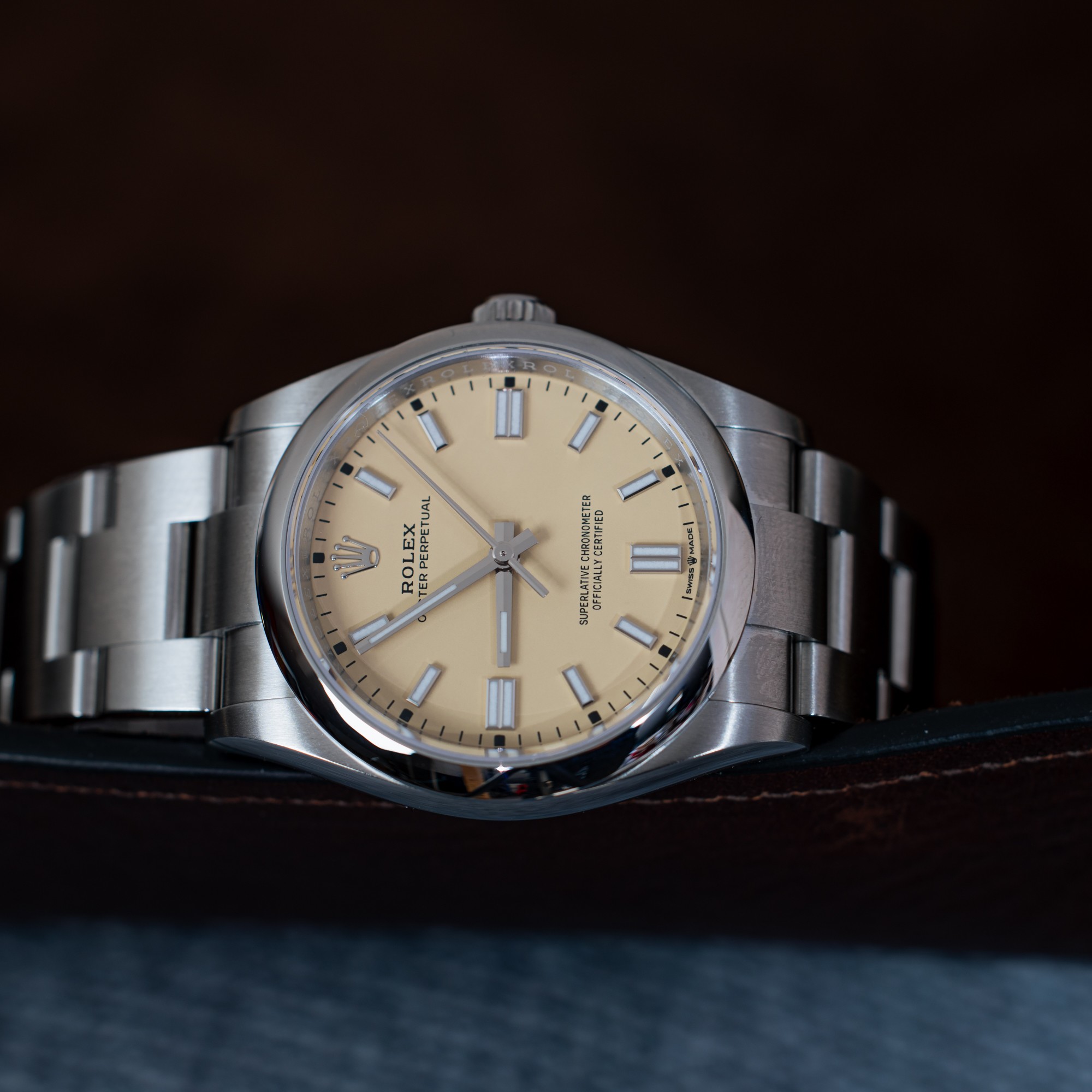 Rolex Oyster Perpetual 36 Ref. 126000 – Beige Dial