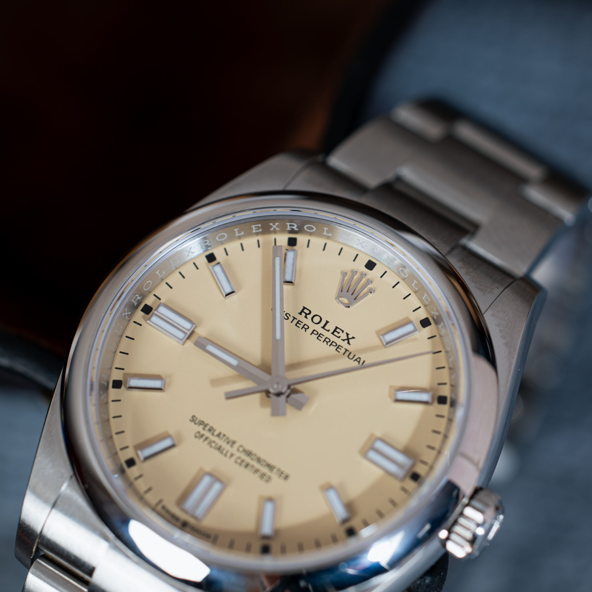 Rolex Oyster Perpetual 36 Ref. 126000 – Beige Dial