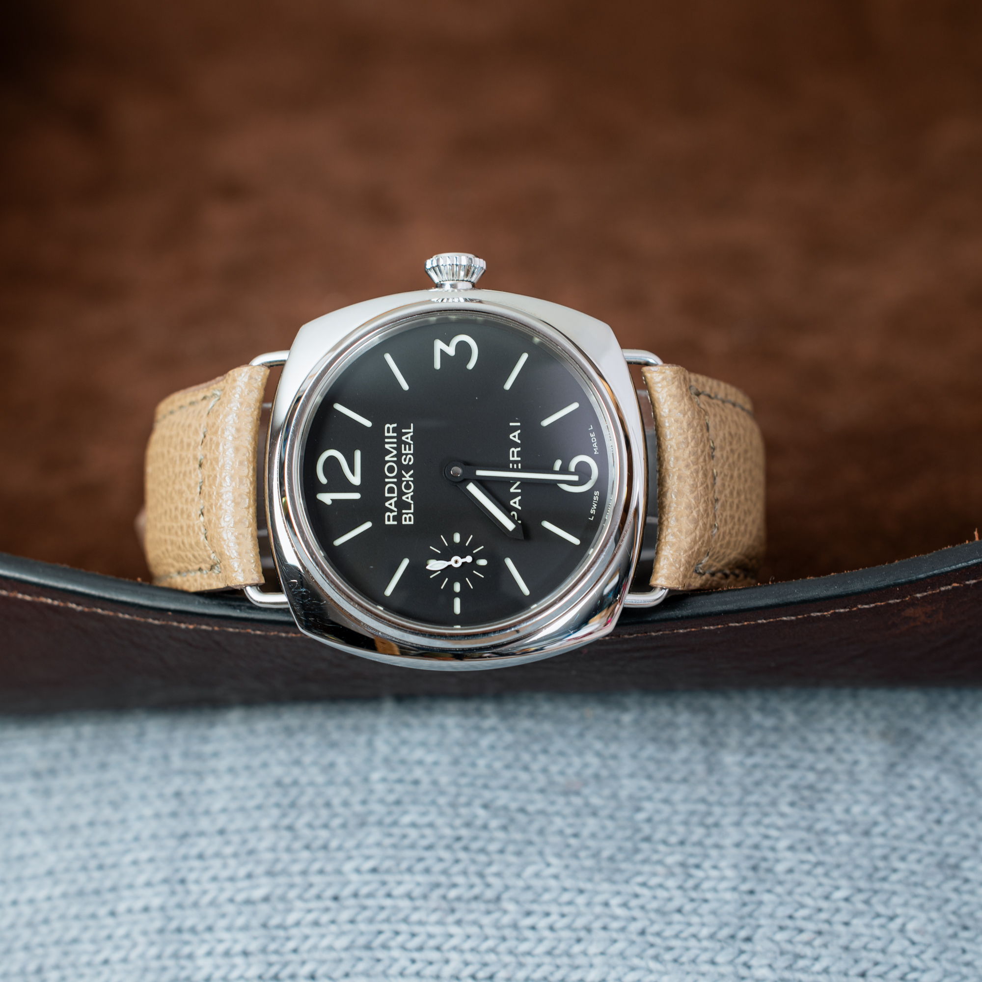 Panerai Radiomir Black Seal PAM00183 - SERVICED